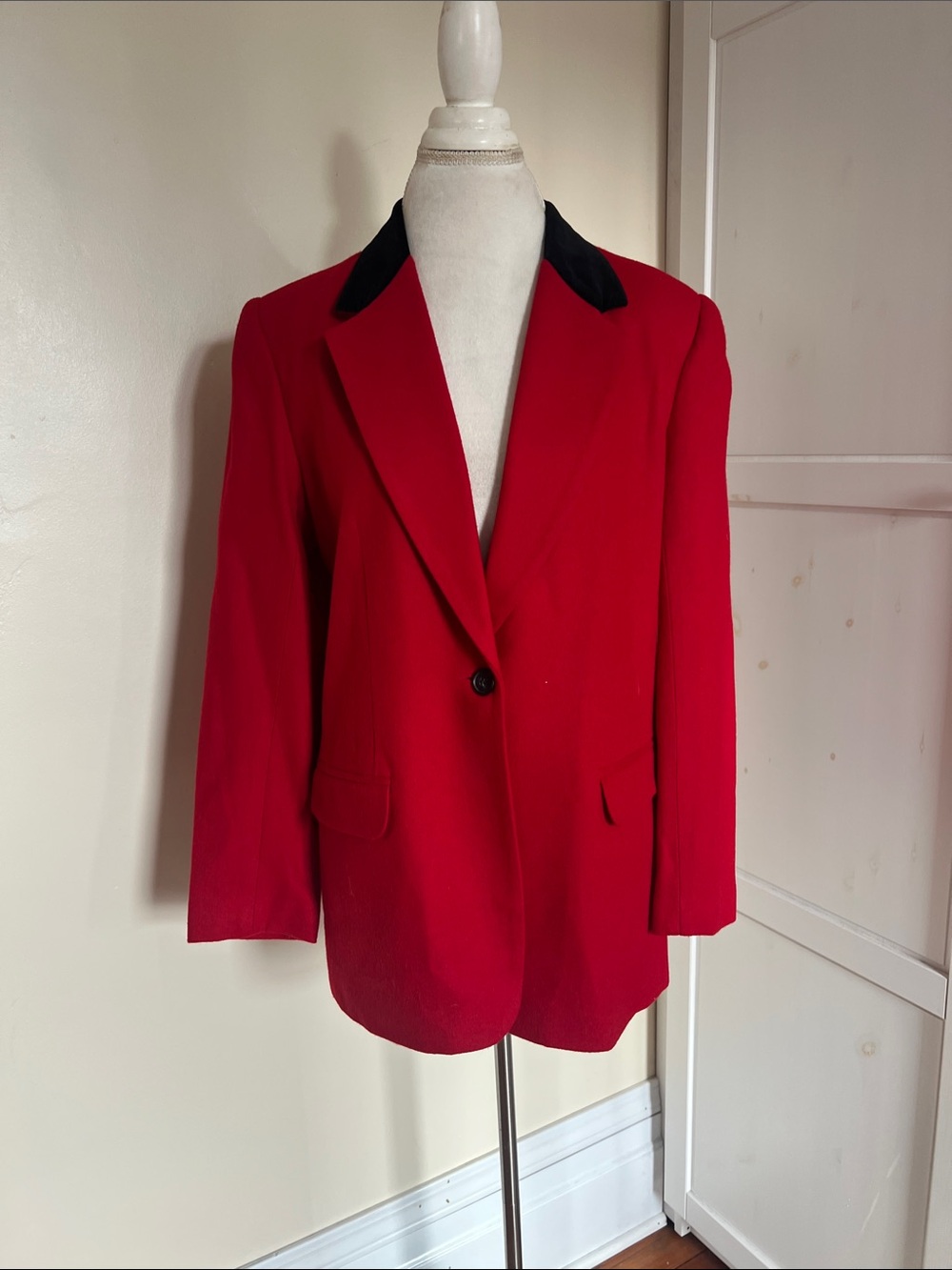 Vintage White Stag 100% Wool Red Blazer Black Velvet Collar Jacket Womens Sz 6